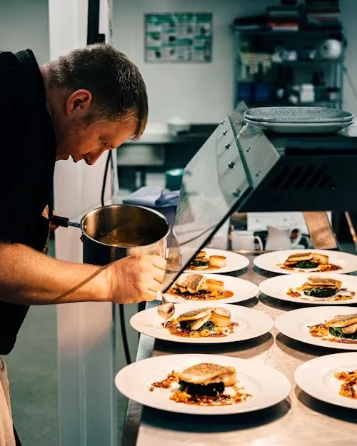 Restaurant craft and atmosphere